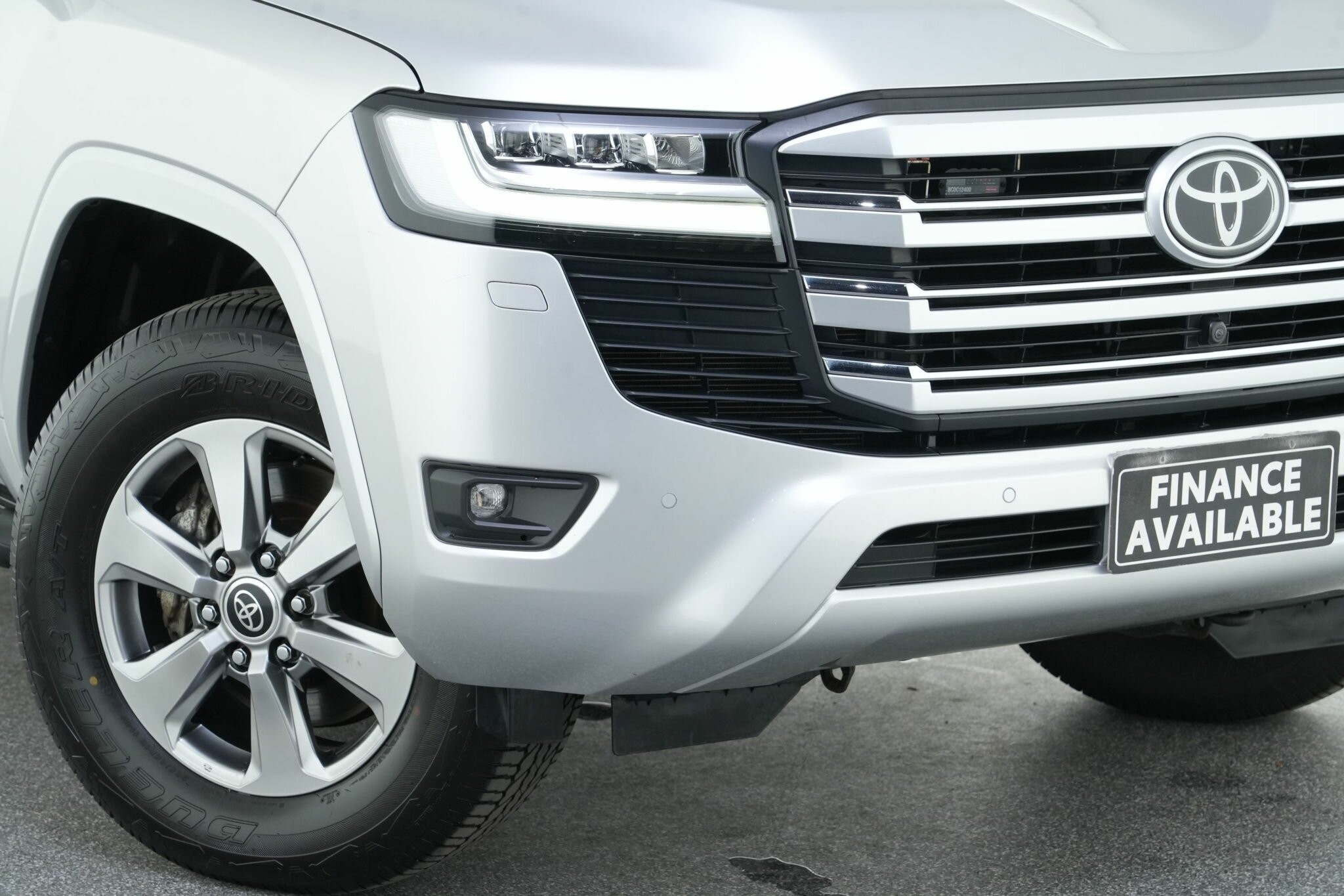 Toyota Landcruiser image 2