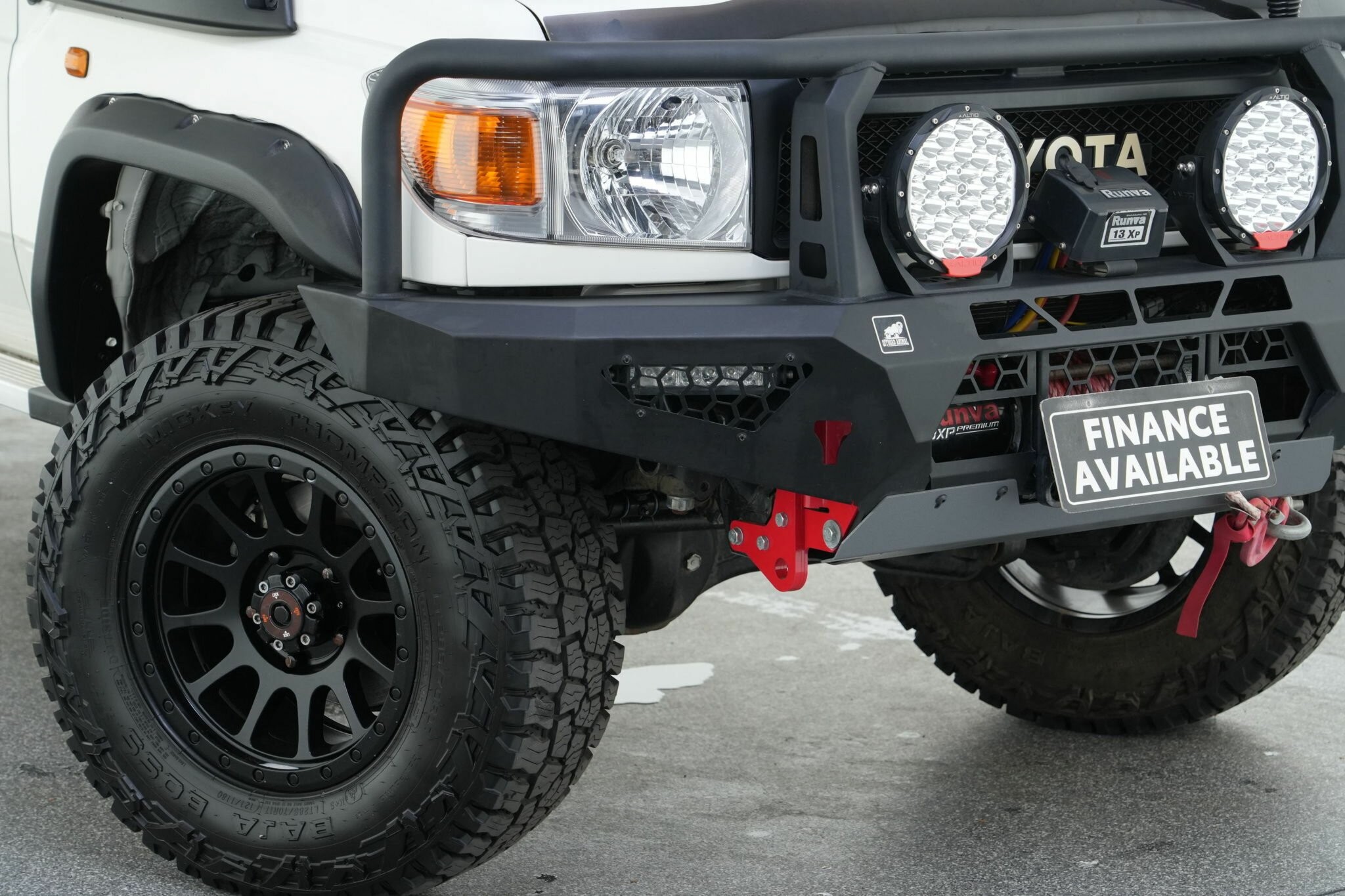 Toyota Landcruiser image 2