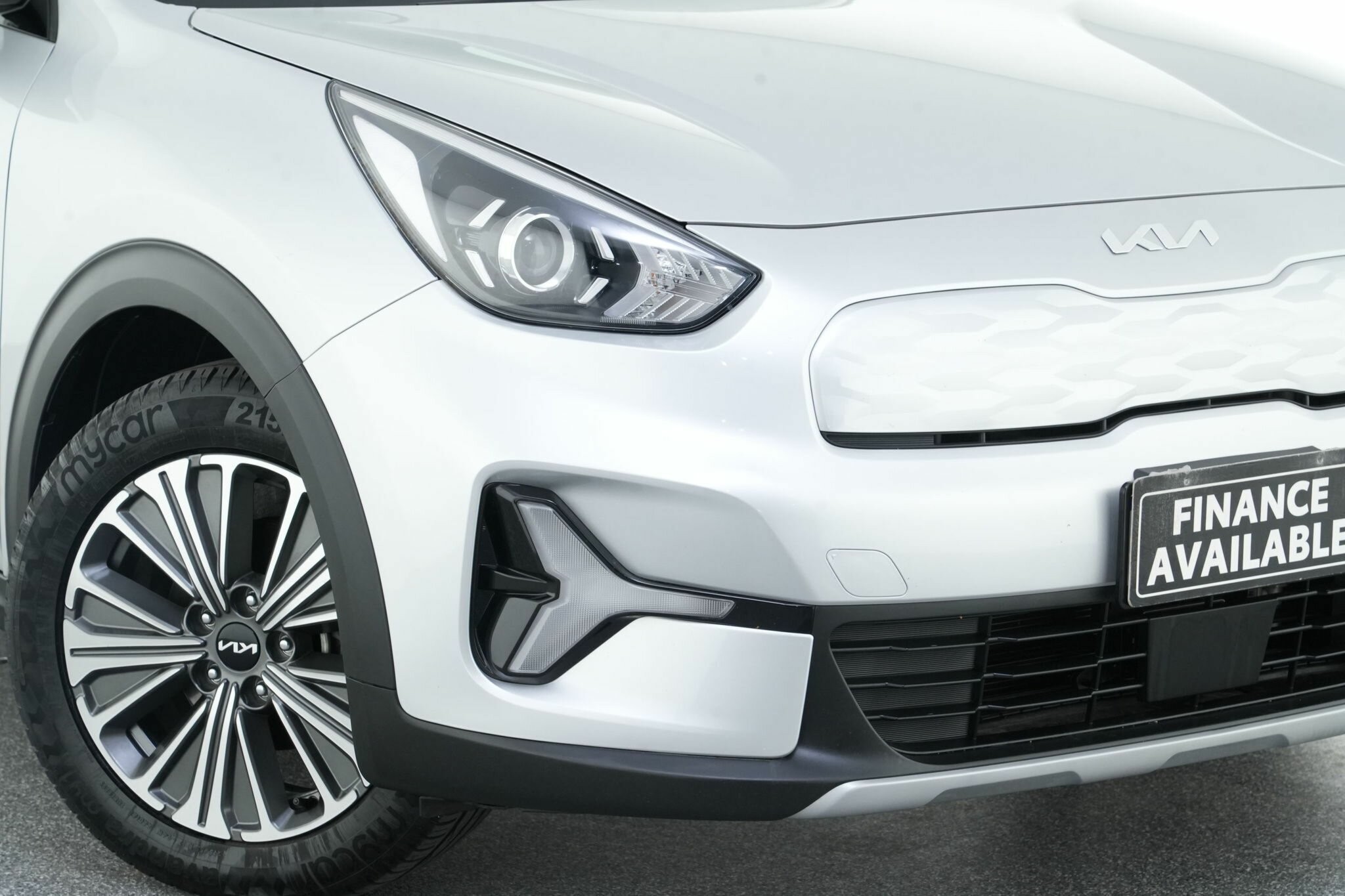 Kia Niro Plus image 2