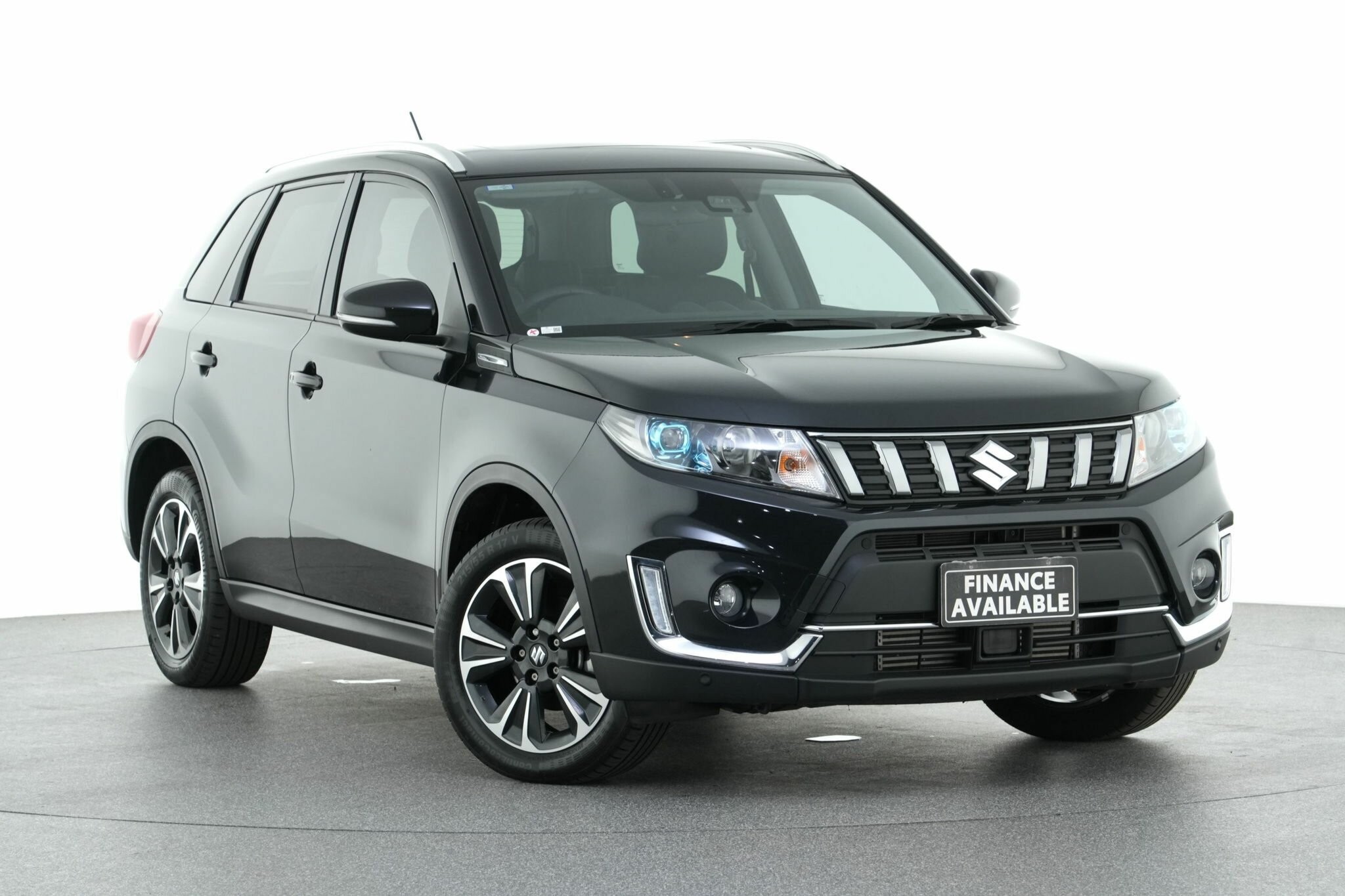 Suzuki Vitara image 1