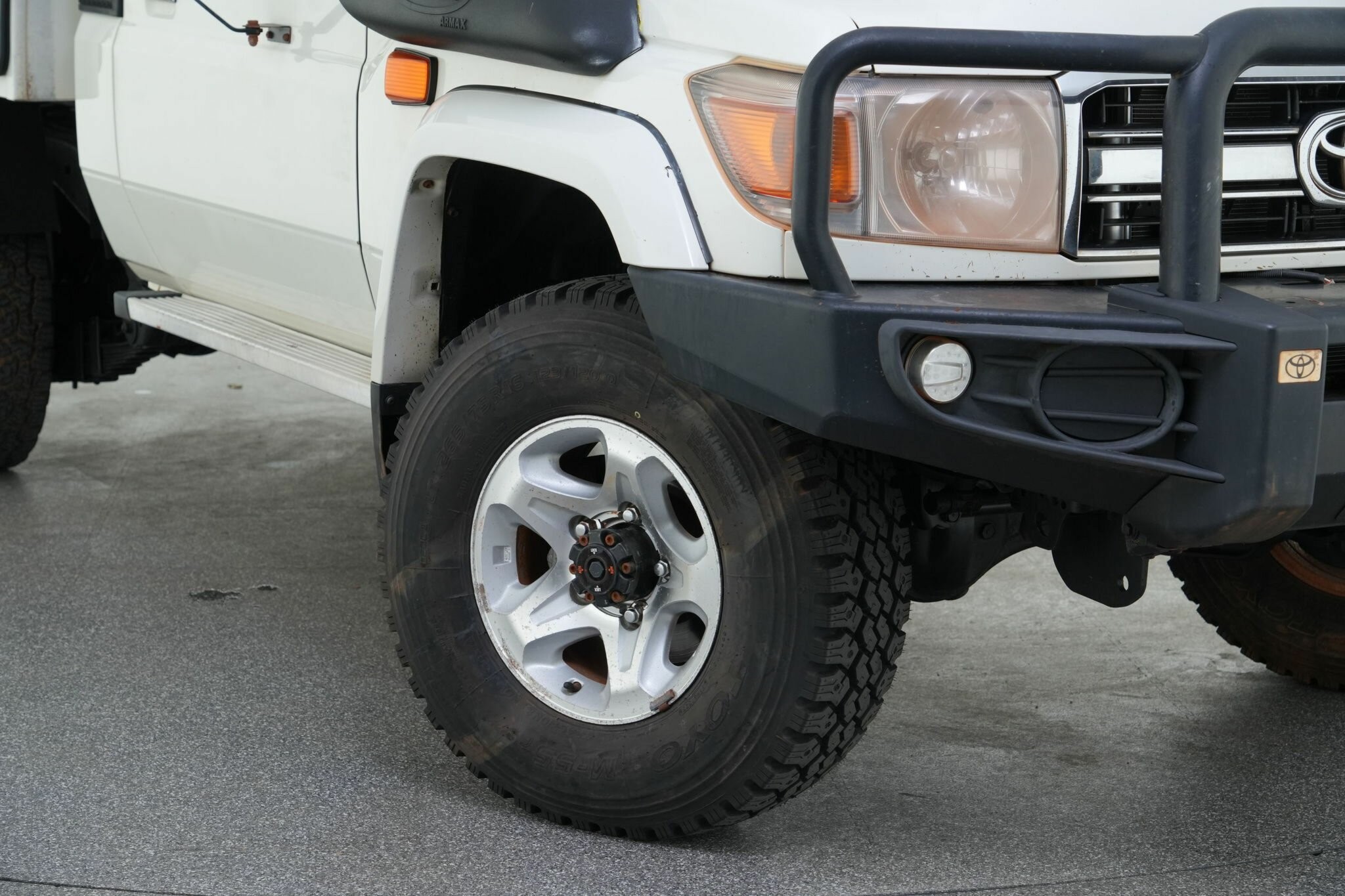 Toyota Landcruiser image 2