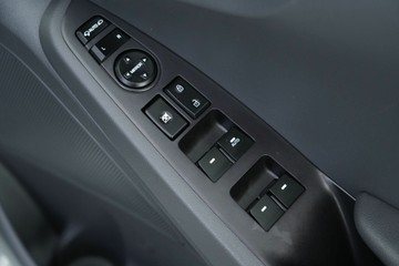 https://vehicle-cdn.autoleague.cloud/30641_U512469_16.jpg