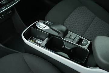 https://vehicle-cdn.autoleague.cloud/30641_U512469_28.jpg