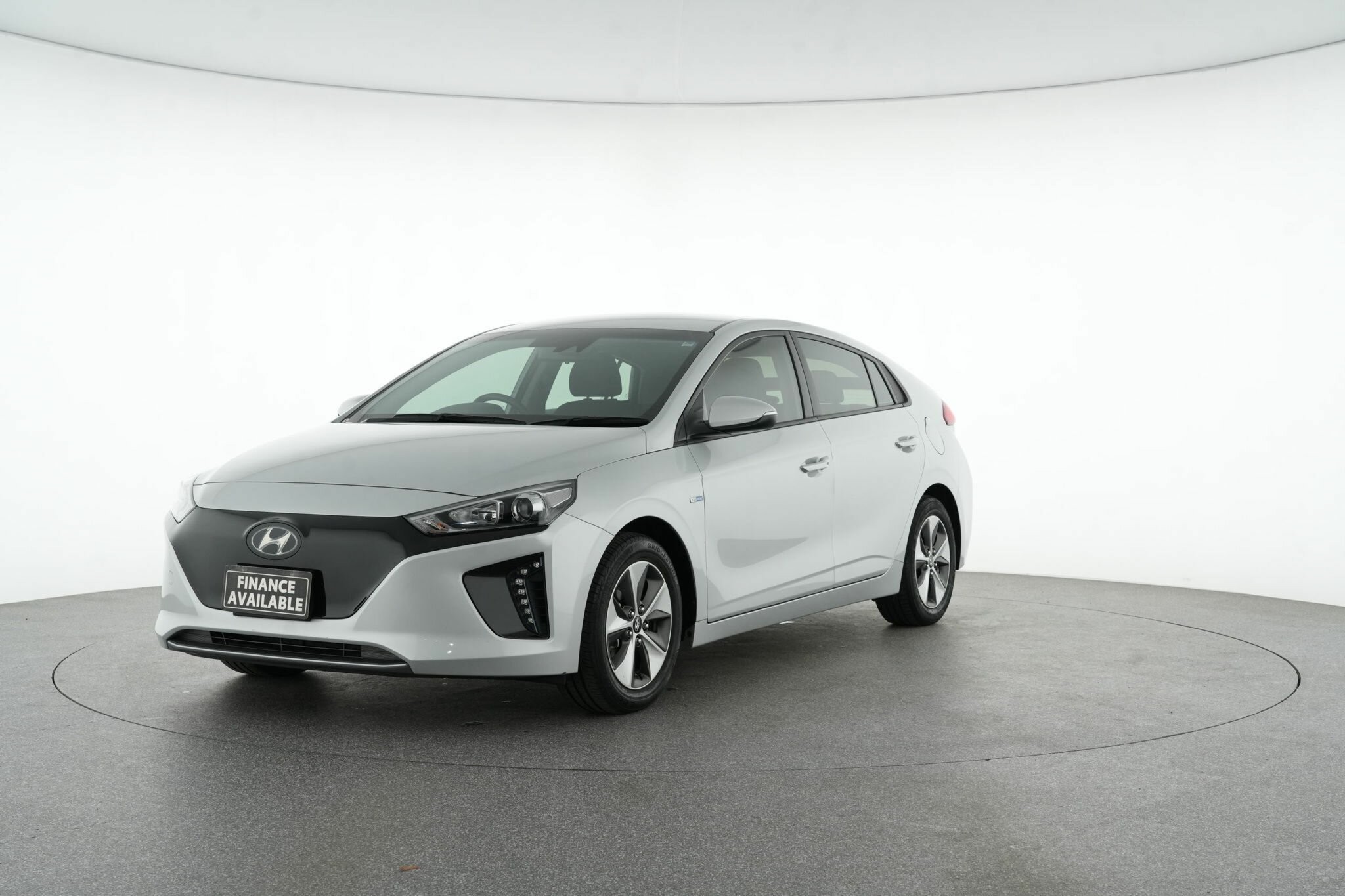 Hyundai Ioniq image 4