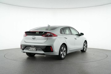 https://vehicle-cdn.autoleague.cloud/30641_U512469_7.jpg