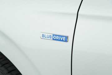 https://vehicle-cdn.autoleague.cloud/30641_U512469_9.jpg