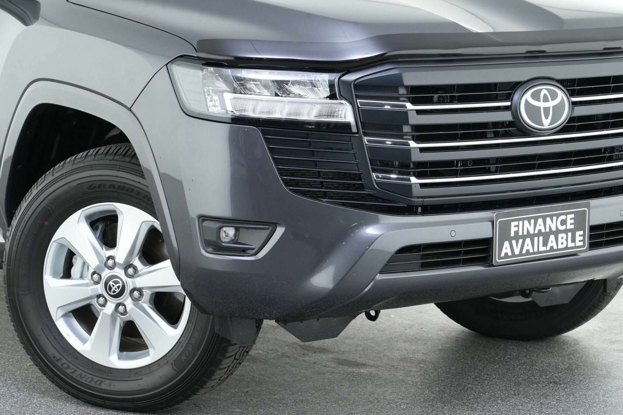 Toyota Landcruiser image 2
