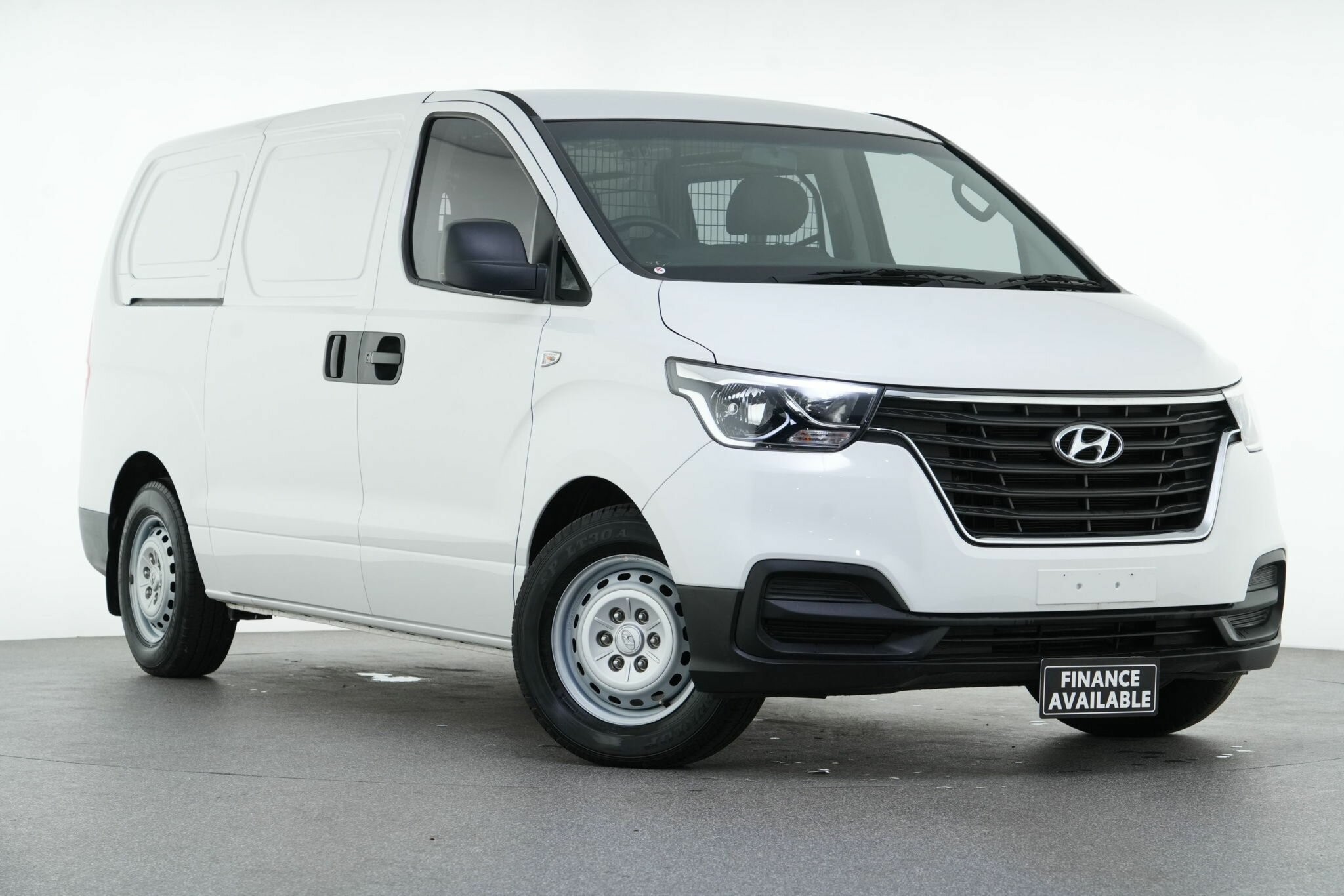 Hyundai Iload image 1