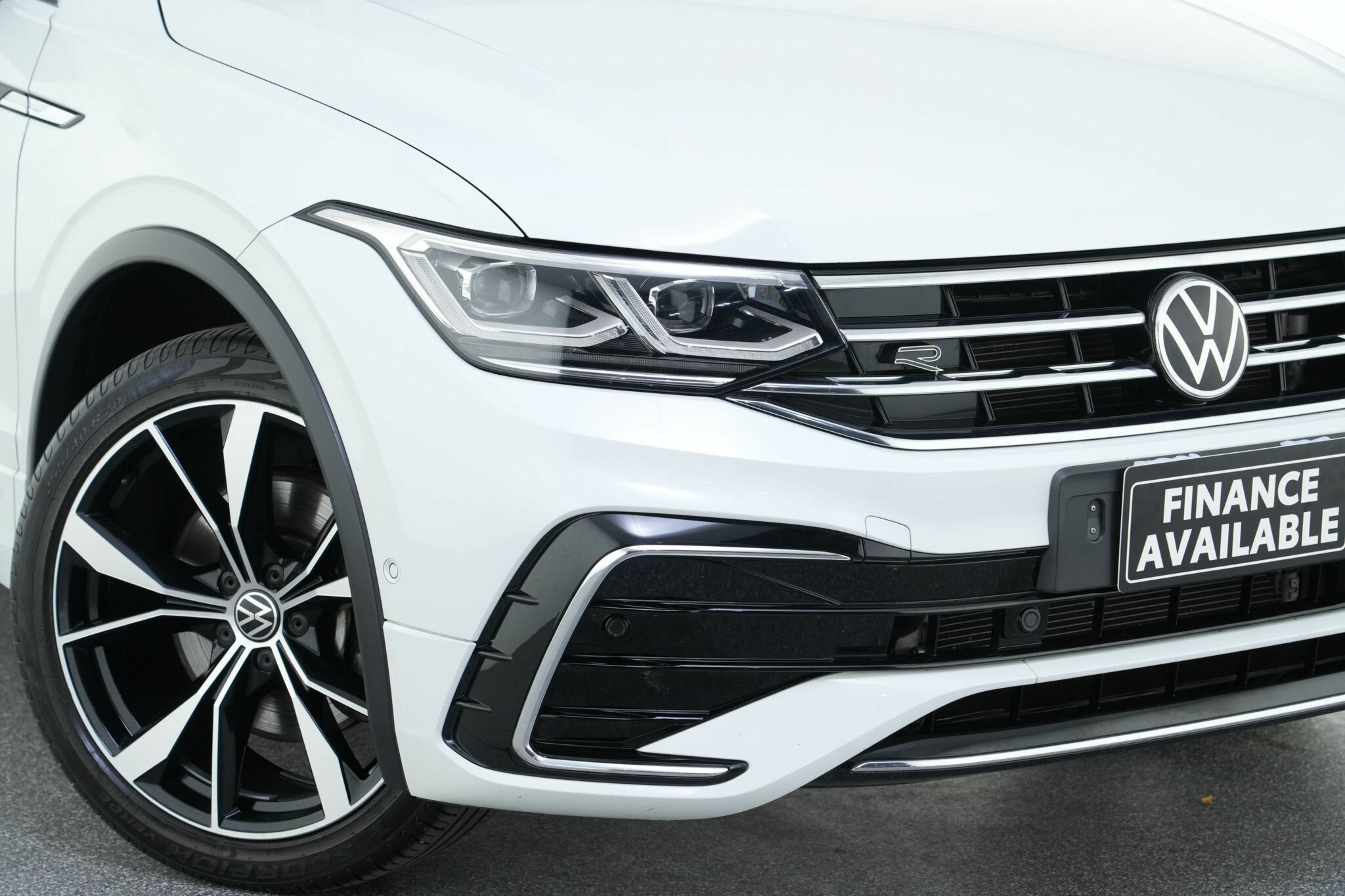 Volkswagen Tiguan image 2