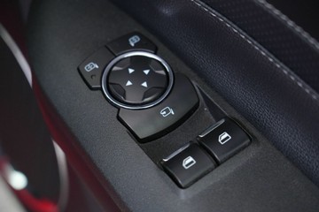 https://vehicle-cdn.autoleague.cloud/30641_U512492_12.jpg