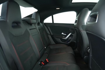 https://vehicle-cdn.autoleague.cloud/30641_U512494_14.jpg
