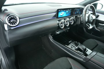https://vehicle-cdn.autoleague.cloud/30641_U512494_30.jpg