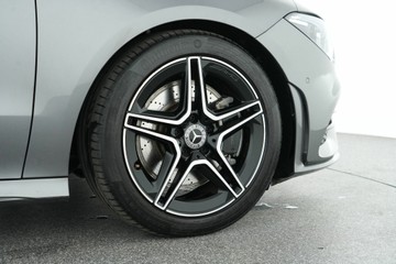 https://vehicle-cdn.autoleague.cloud/30641_U512494_8.jpg