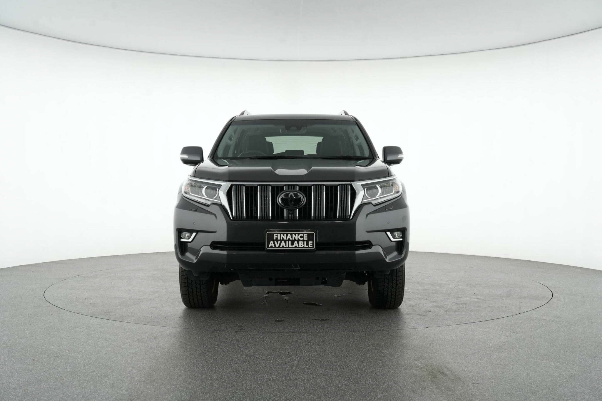 Toyota Landcruiser Prado image 3