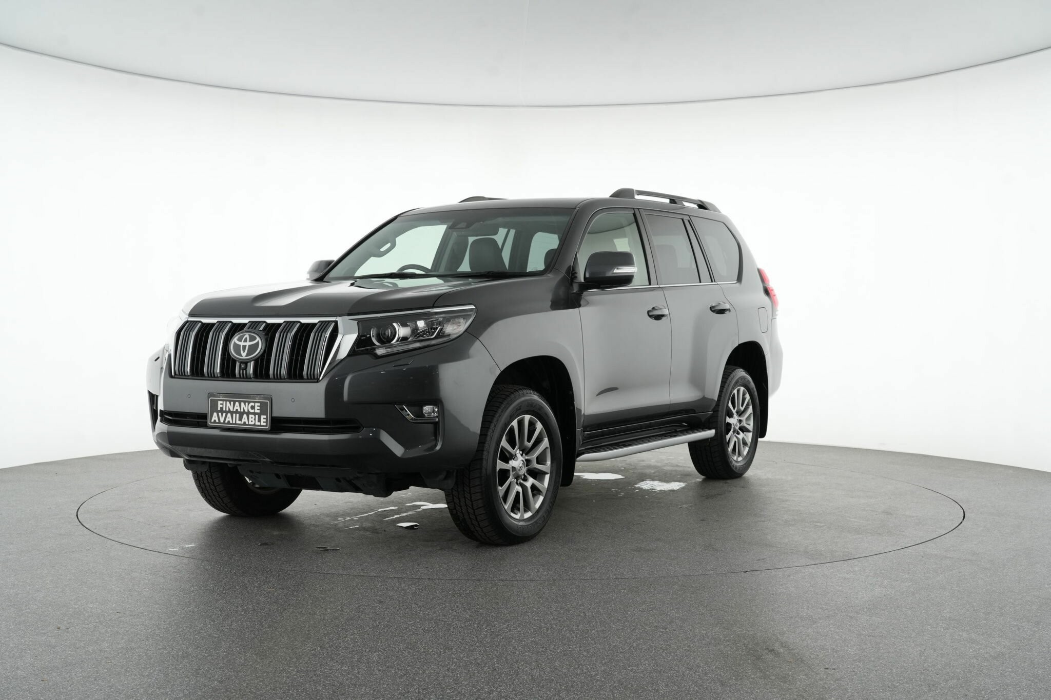 Toyota Landcruiser Prado image 4