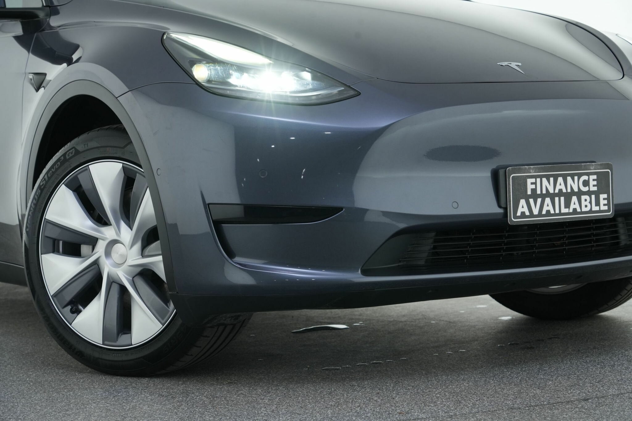 Tesla Model Y image 2