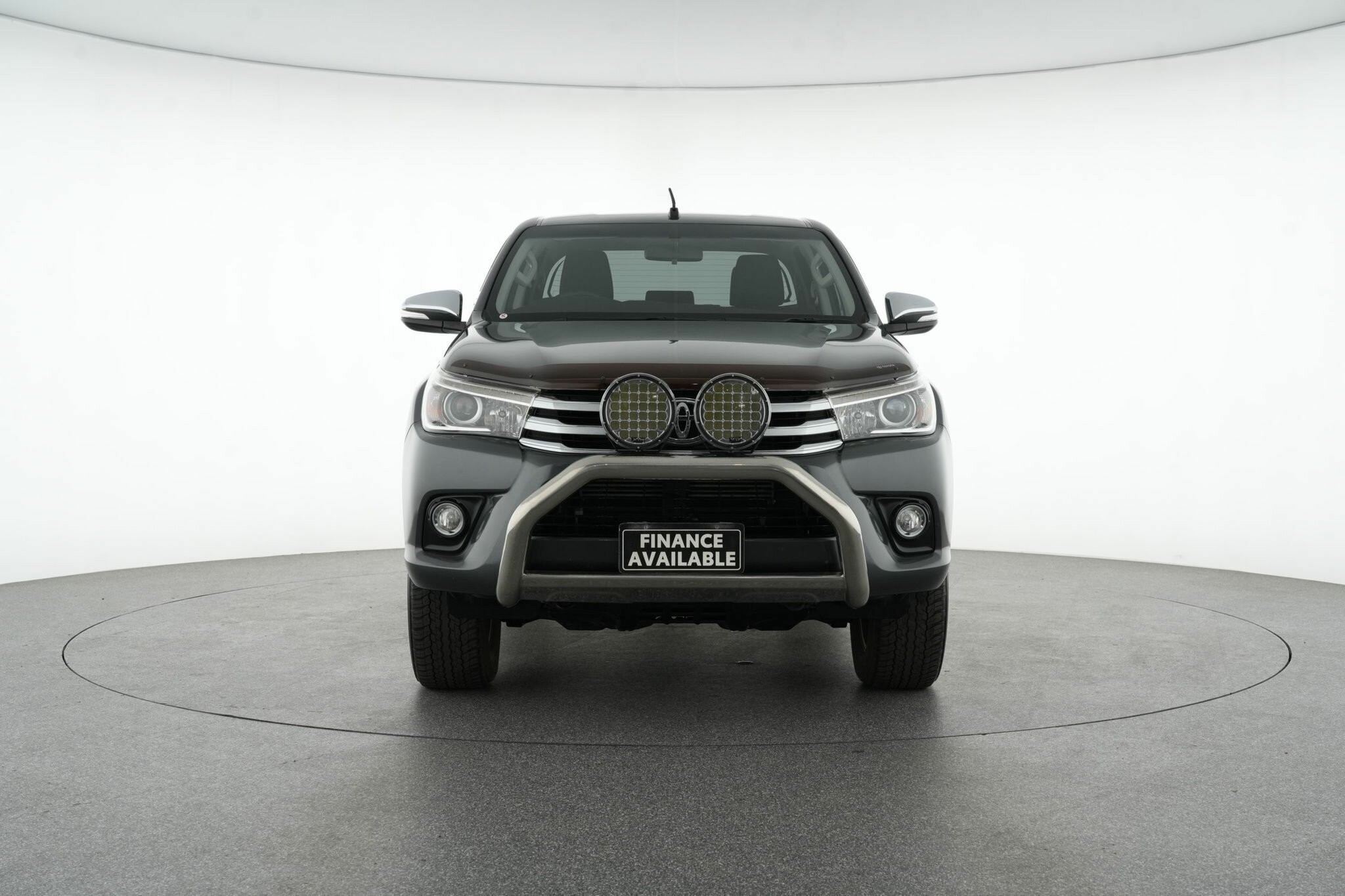 Toyota Hilux image 3