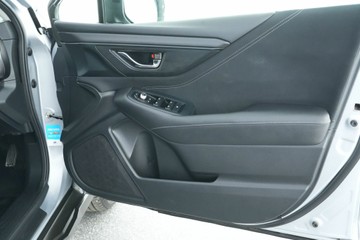 https://vehicle-cdn.autoleague.cloud/30641_U512509_17.jpg