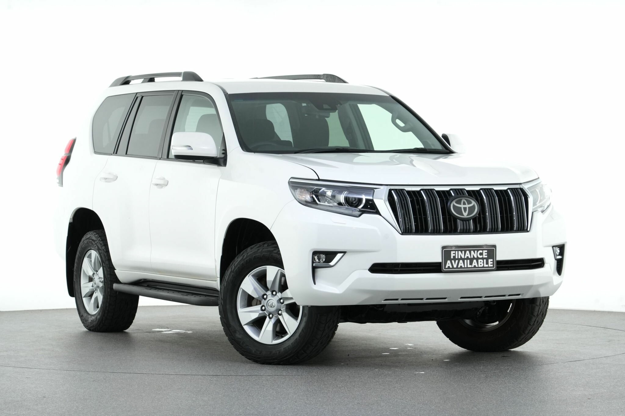 Toyota Landcruiser Prado image 1