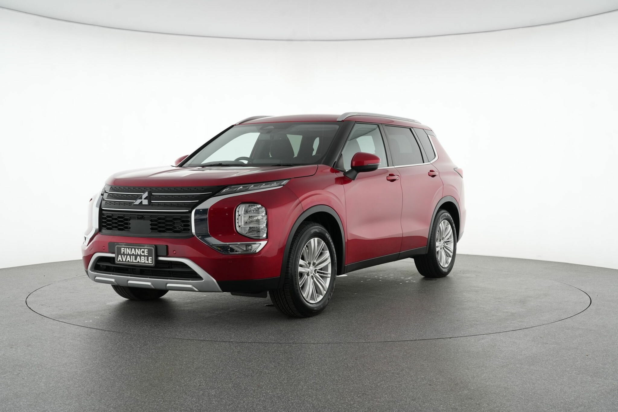 Mitsubishi Outlander image 4