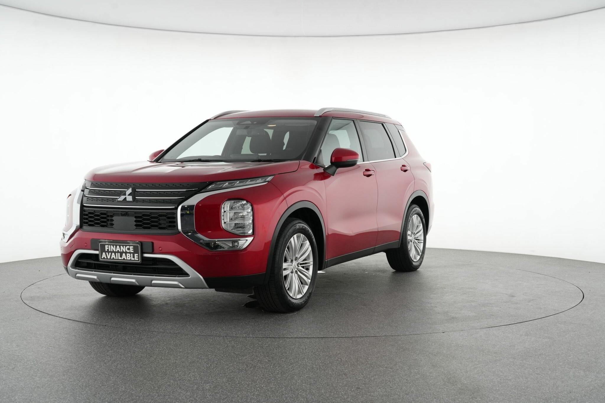 Mitsubishi Outlander image 4