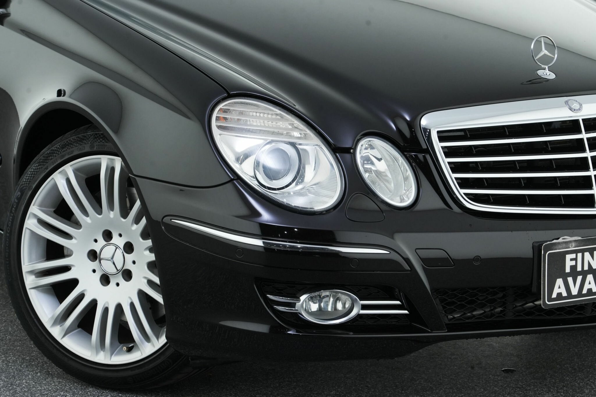 Mercedes Benz E-class image 2