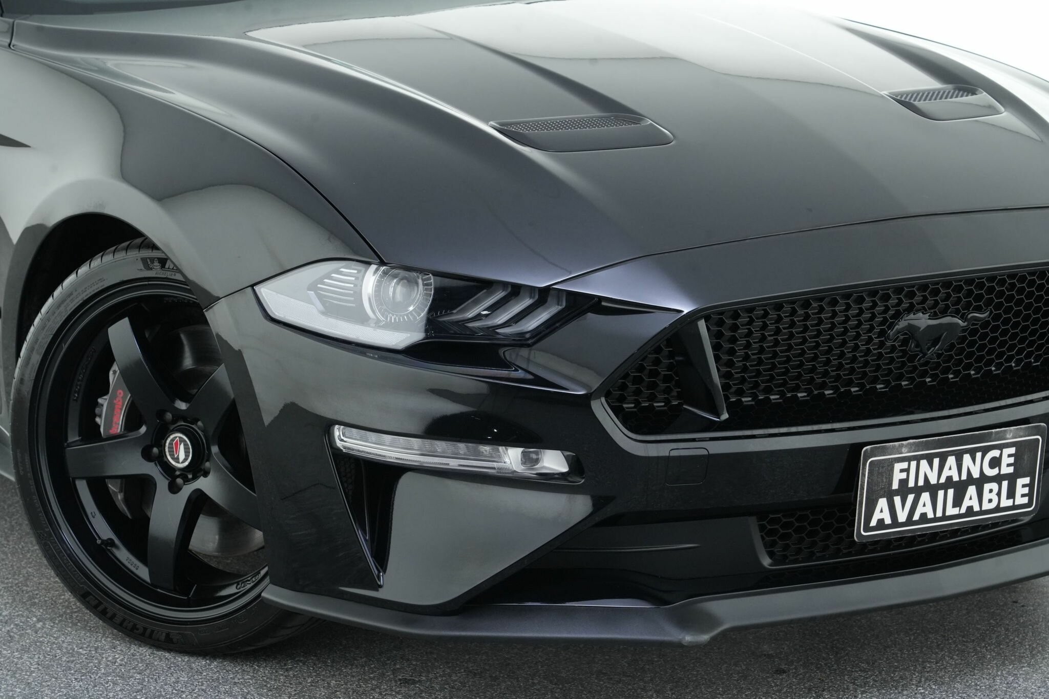 Ford Mustang image 2