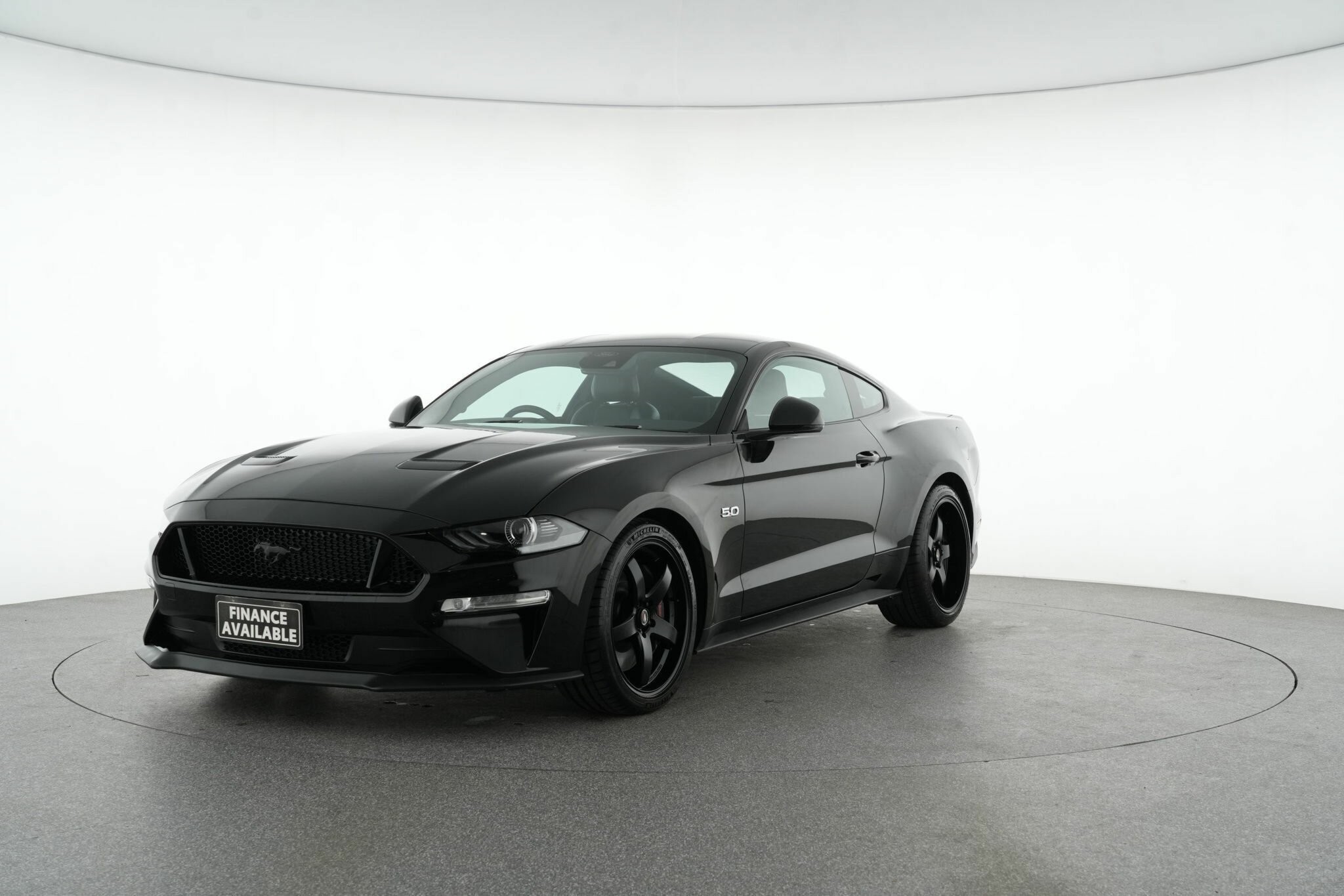 Ford Mustang image 4