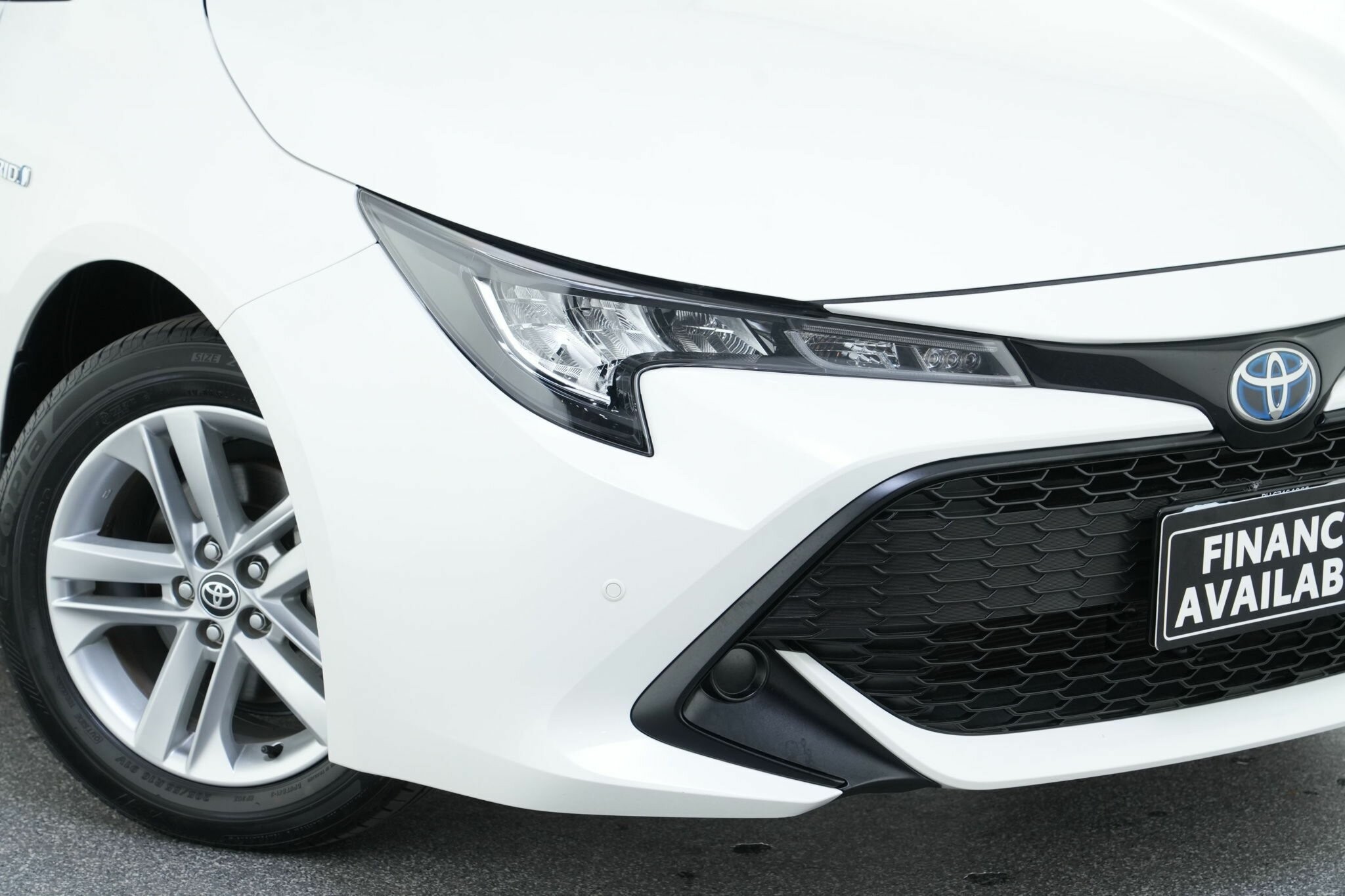 Toyota Corolla image 2