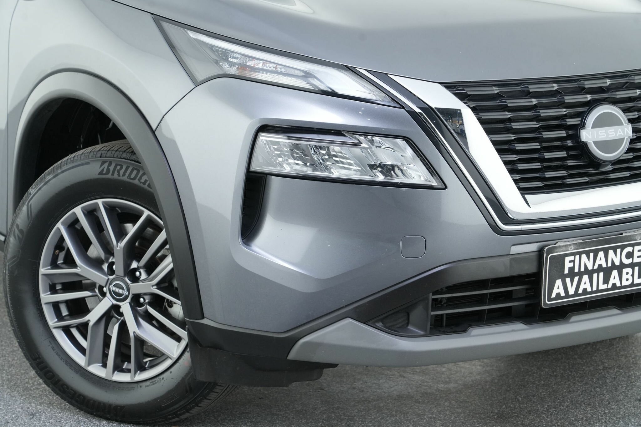 Nissan X-trail image 2