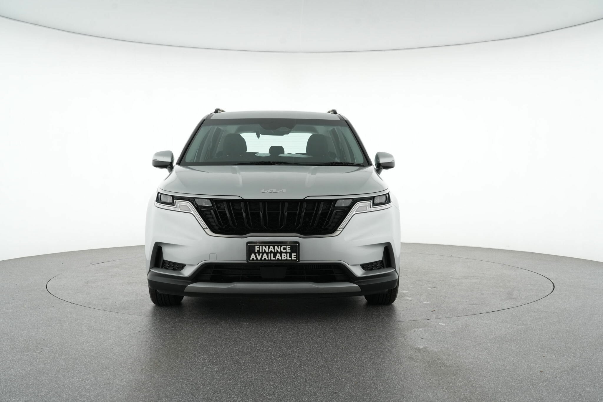 Kia Carnival image 3