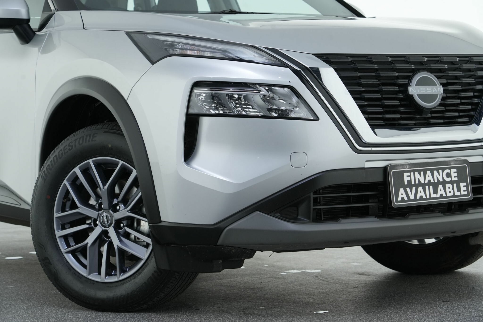 Nissan X-trail image 2