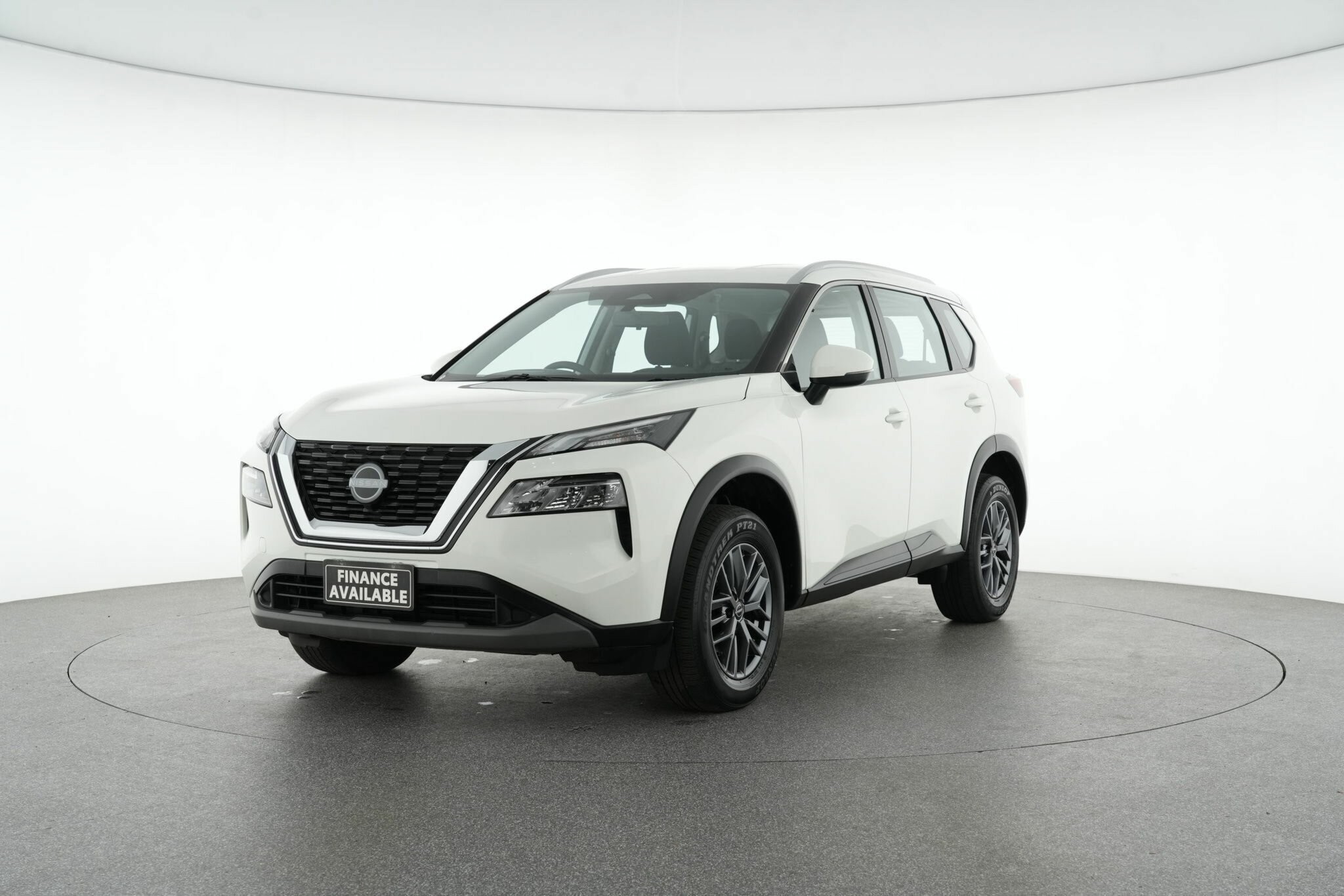 Nissan X-trail image 2