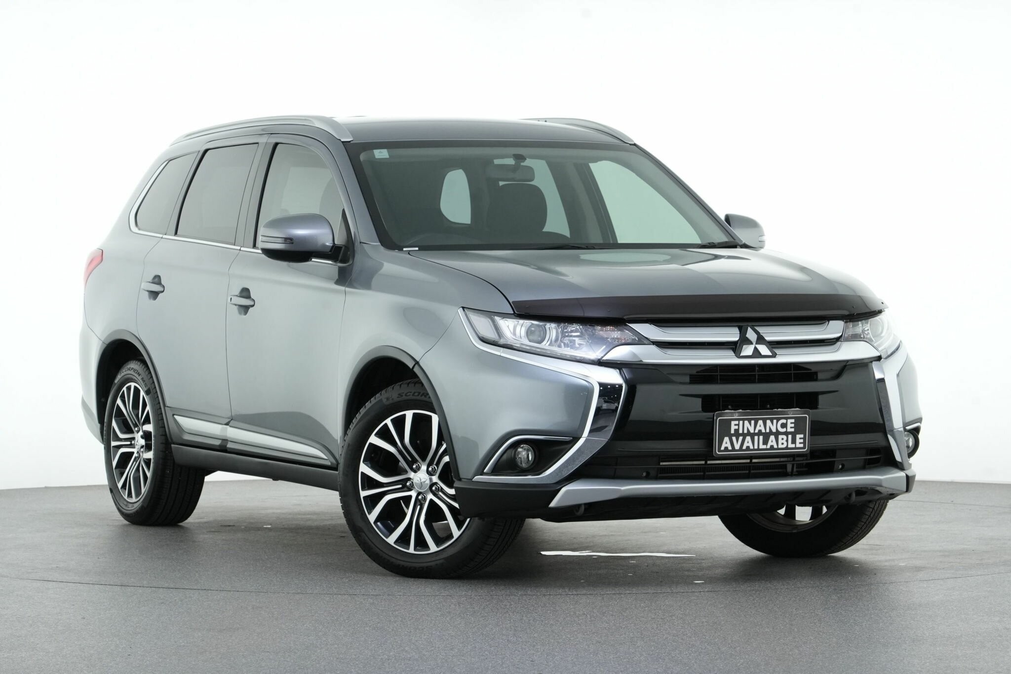 Mitsubishi Outlander image 1