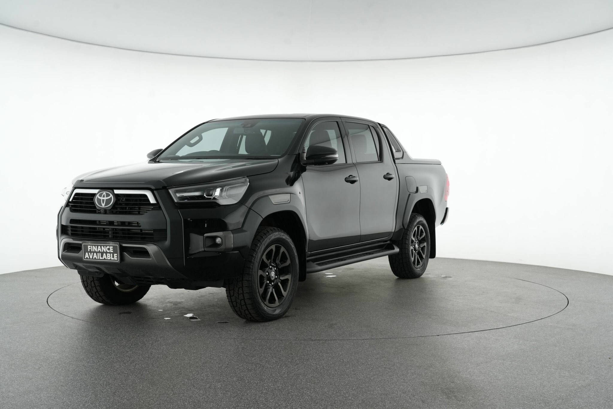 Toyota Hilux image 4