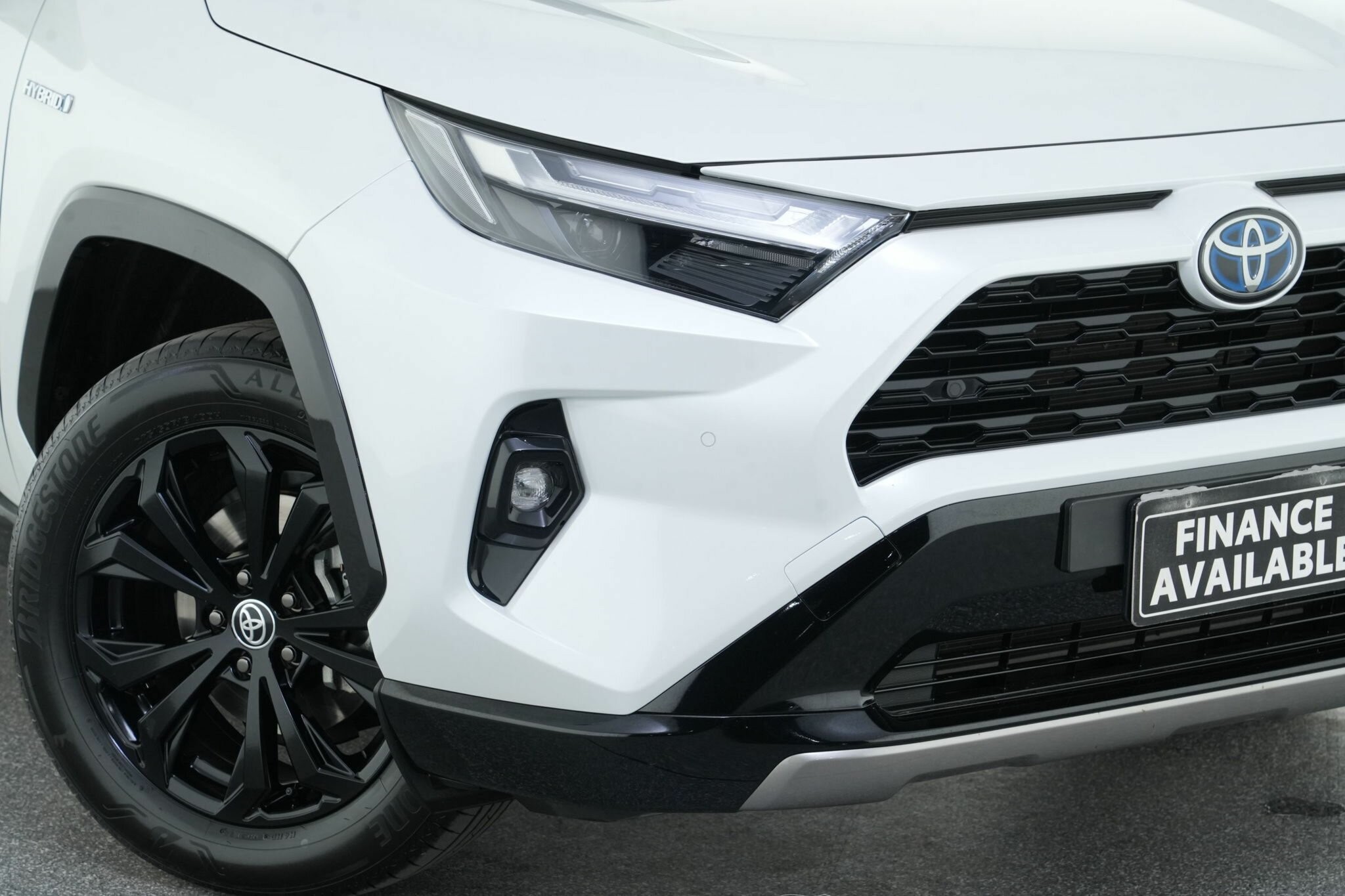 Toyota Rav4 image 2