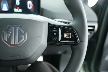 https://vehicle-cdn.autoleague.cloud/30641_U512626_21.jpg