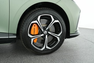 https://vehicle-cdn.autoleague.cloud/30641_U512626_8.jpg