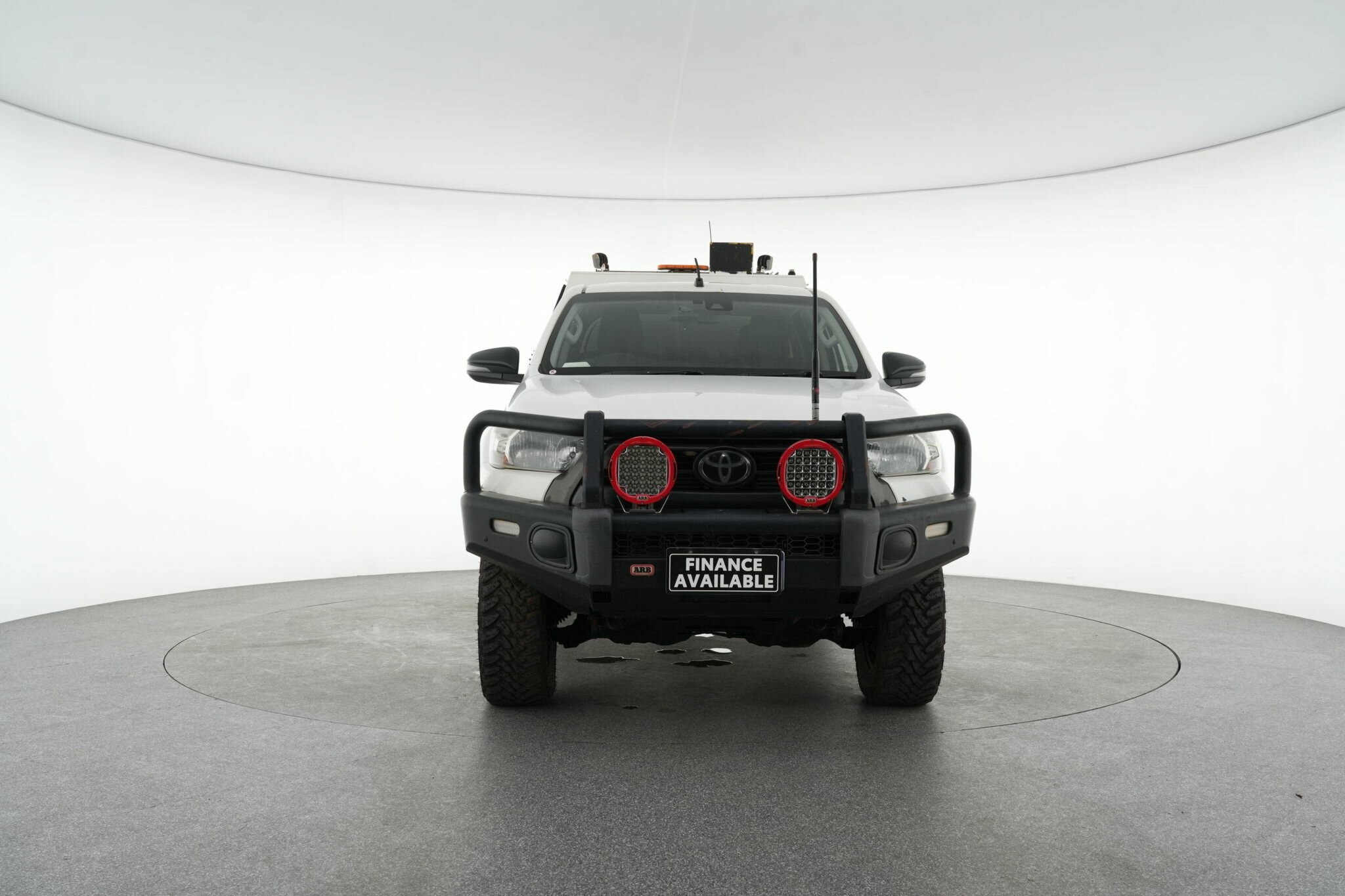 Toyota Hilux image 3
