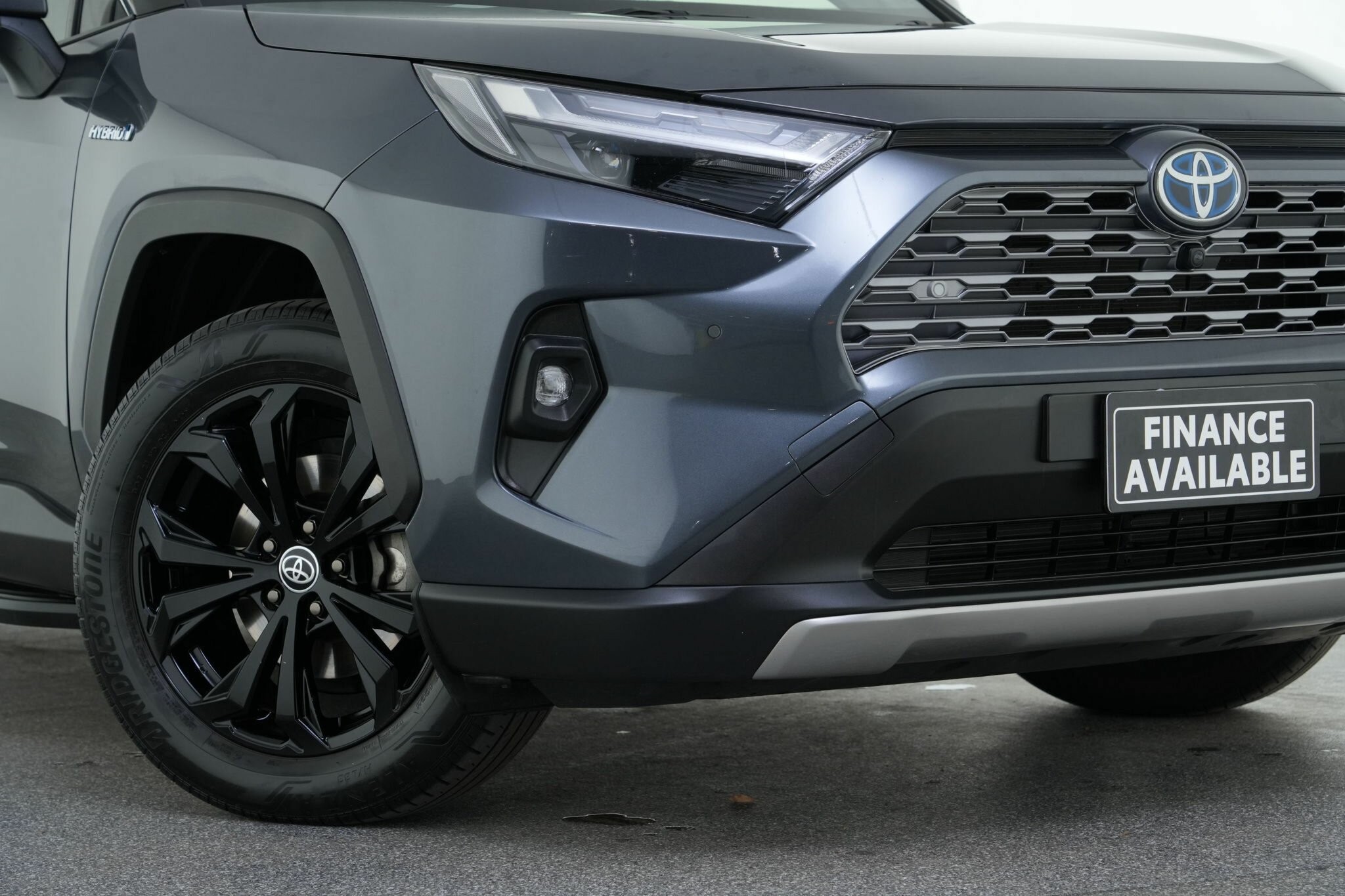 Toyota Rav4 image 2