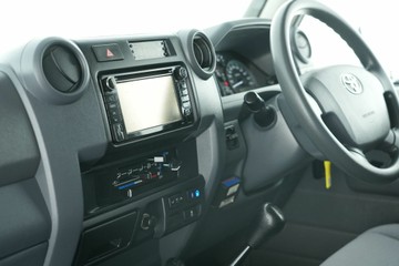 https://vehicle-cdn.autoleague.cloud/30641_U512645_22.jpg