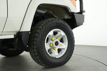 https://vehicle-cdn.autoleague.cloud/30641_U512645_9.jpg