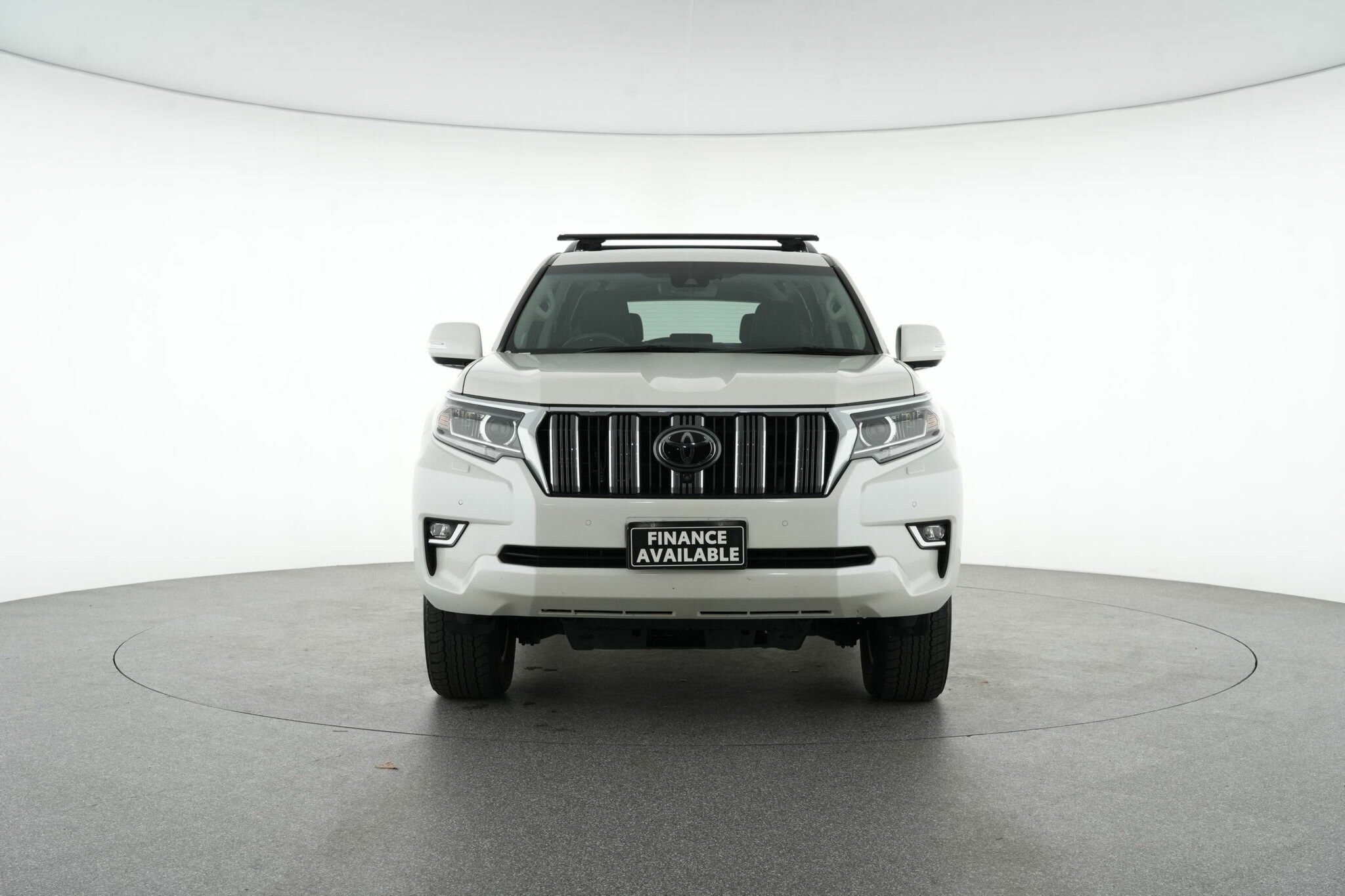 Toyota Landcruiser Prado image 3