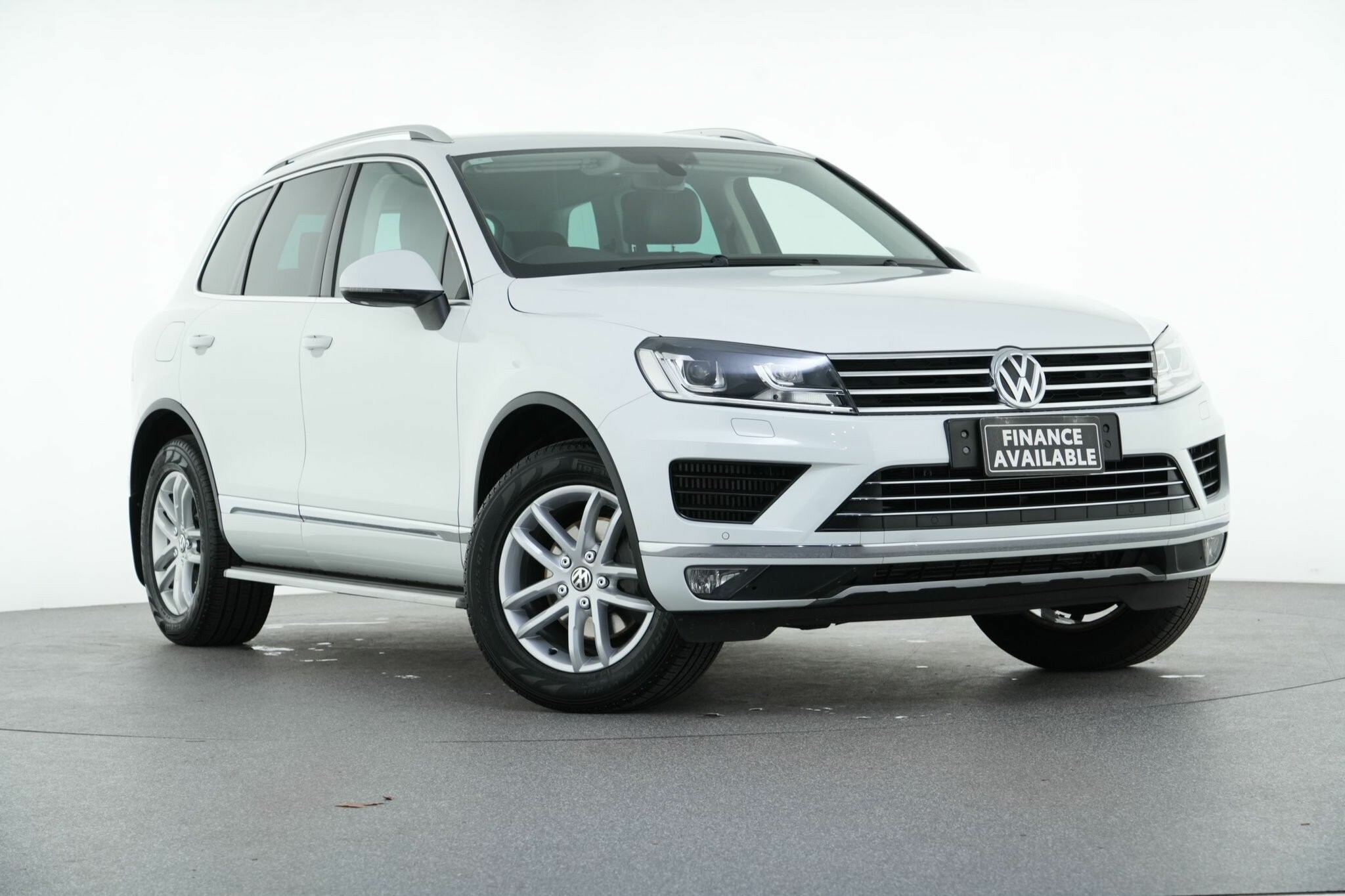 Volkswagen Touareg image 1