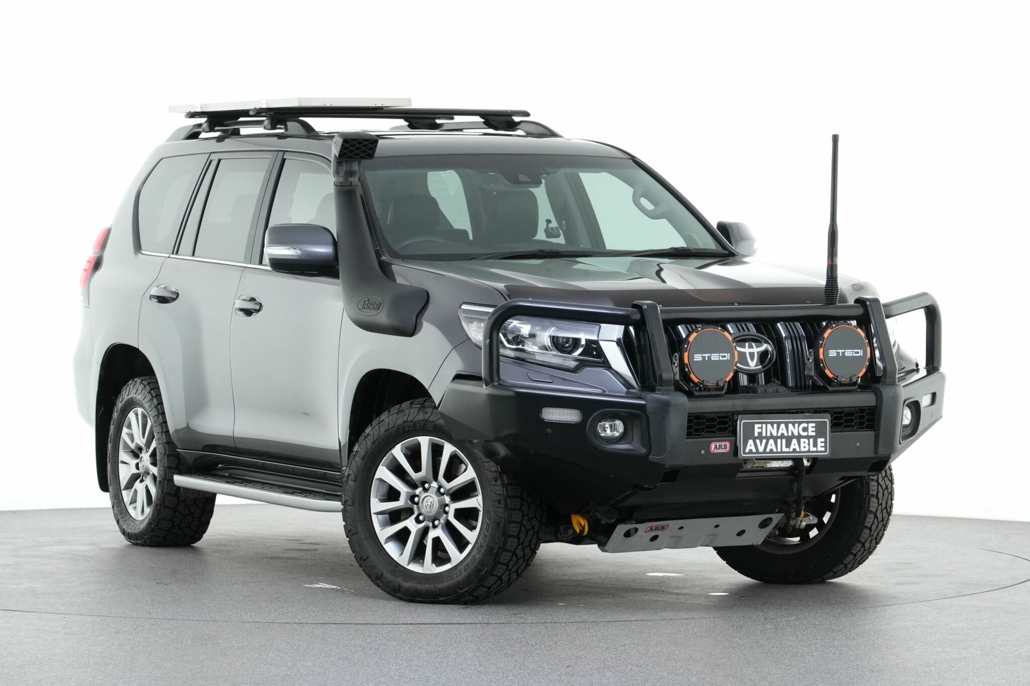 Toyota Landcruiser Prado image 1