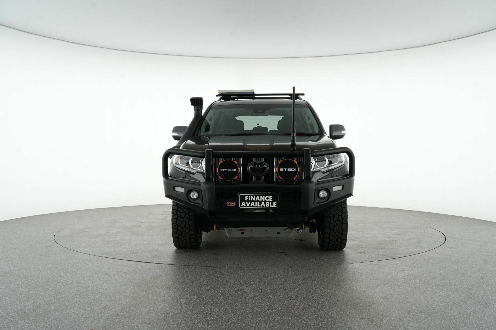 Toyota Landcruiser Prado image 3