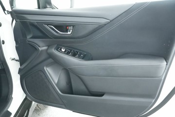https://vehicle-cdn.autoleague.cloud/30641_U512691_17.jpg