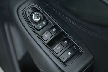 https://vehicle-cdn.autoleague.cloud/30641_U512692_15.jpg