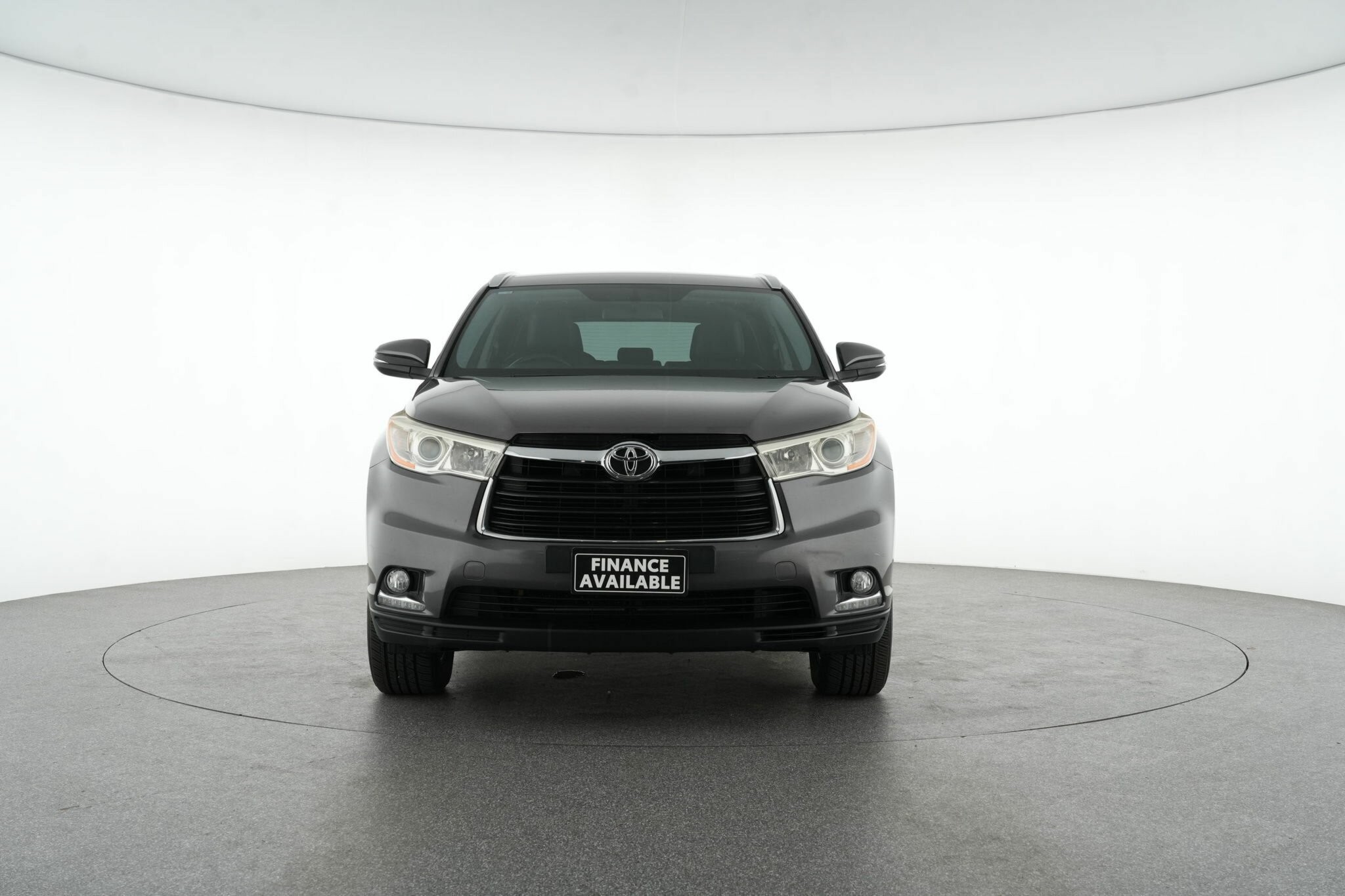 Toyota Kluger image 3