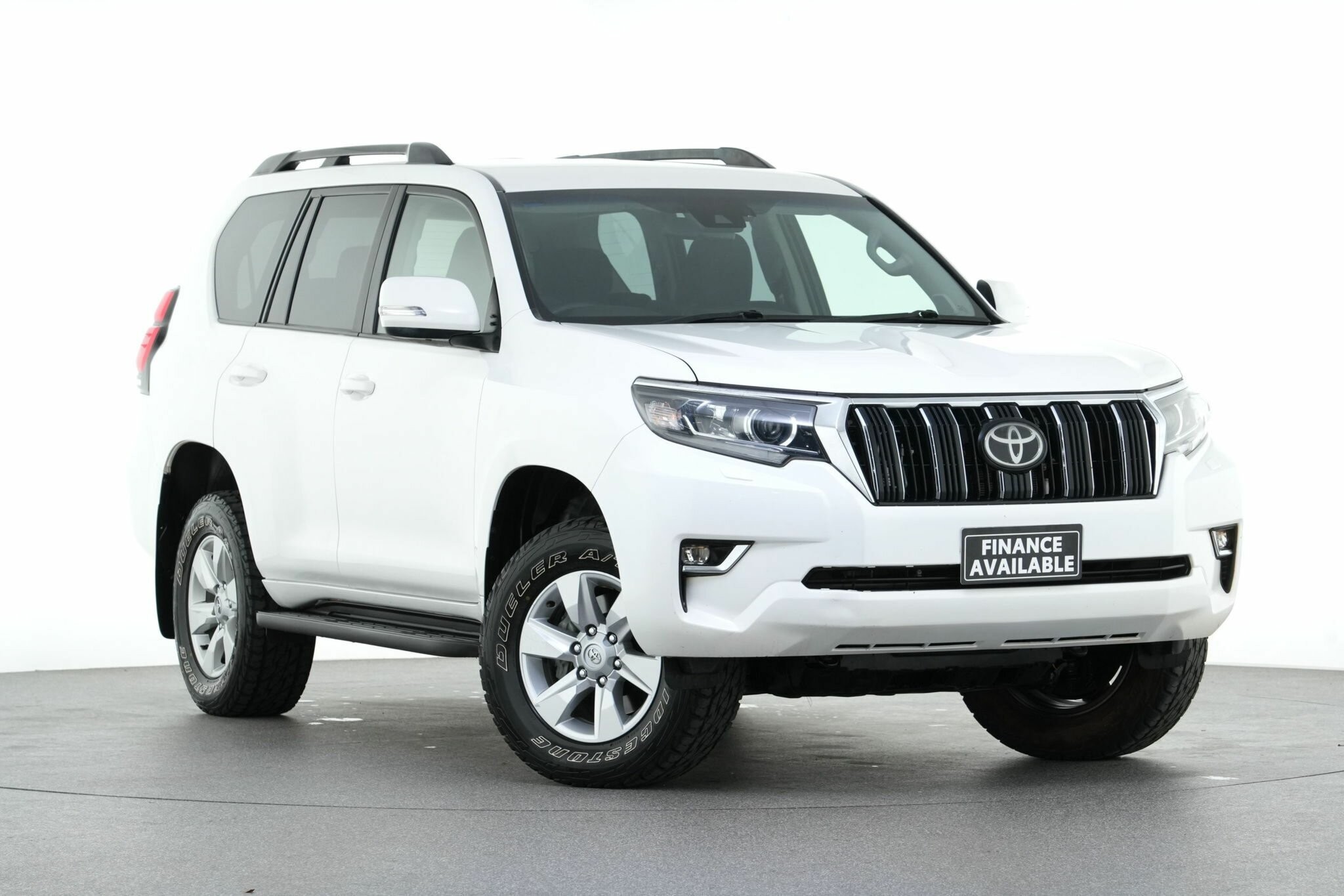 Toyota Landcruiser Prado image 1